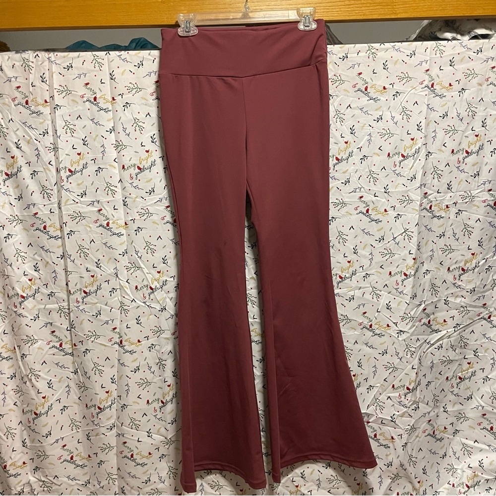 Women's Boot Cut Flare Leggings / Yoga Pants - Burgundy / Maroon